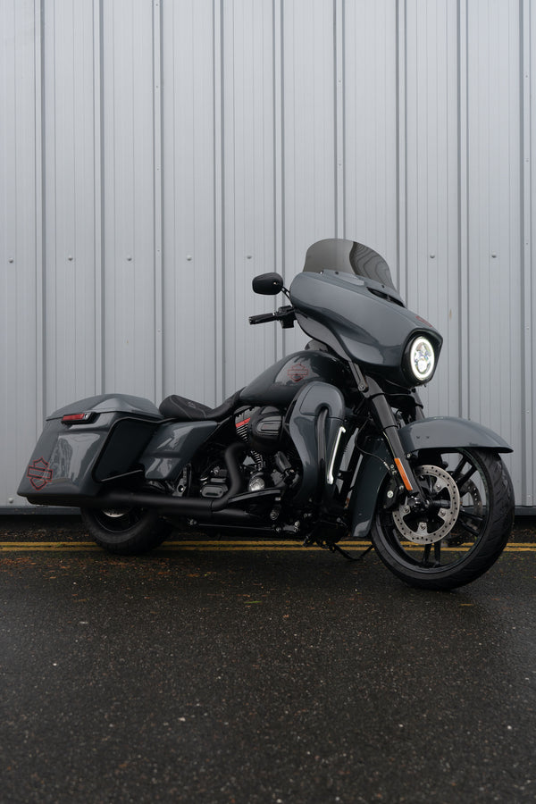 Harley - Touring - Lambo Grey Street Glide