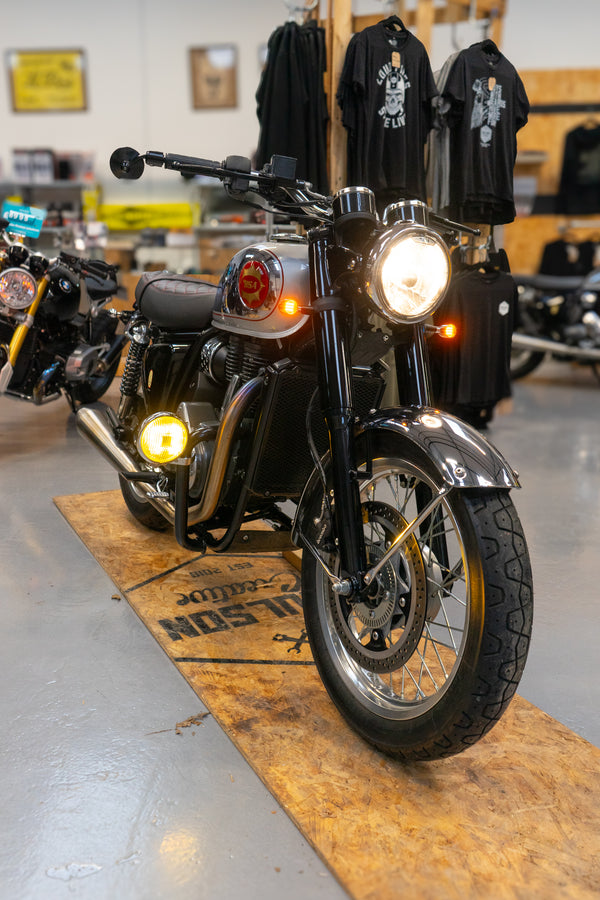 BSA Legacy custom - Fog light