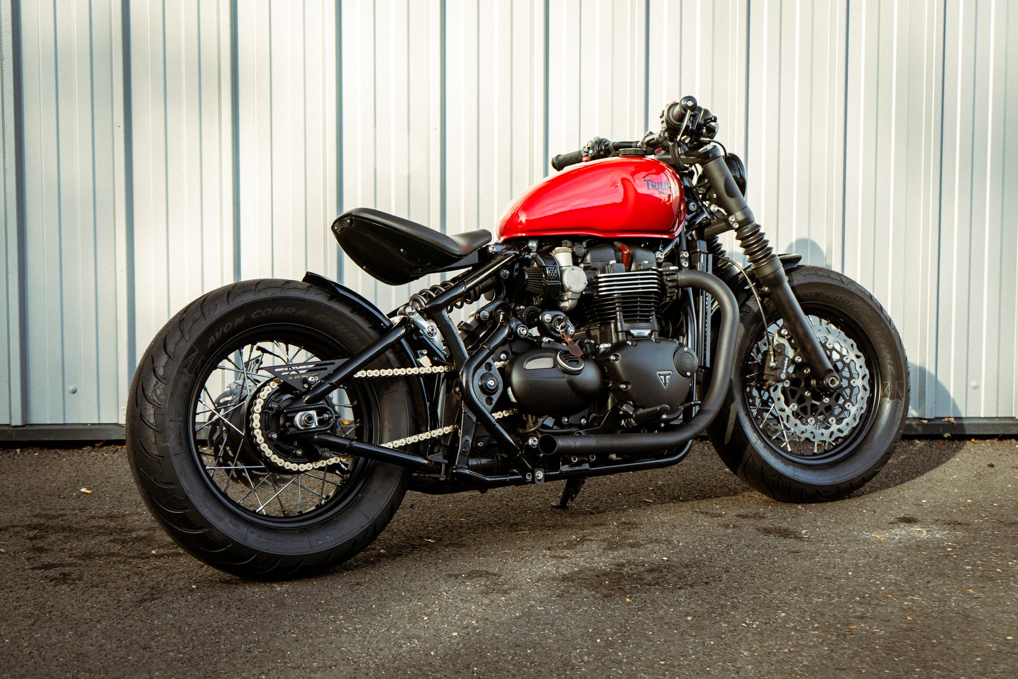 Triumph Bobber - Lamborghini BIA ROSSO