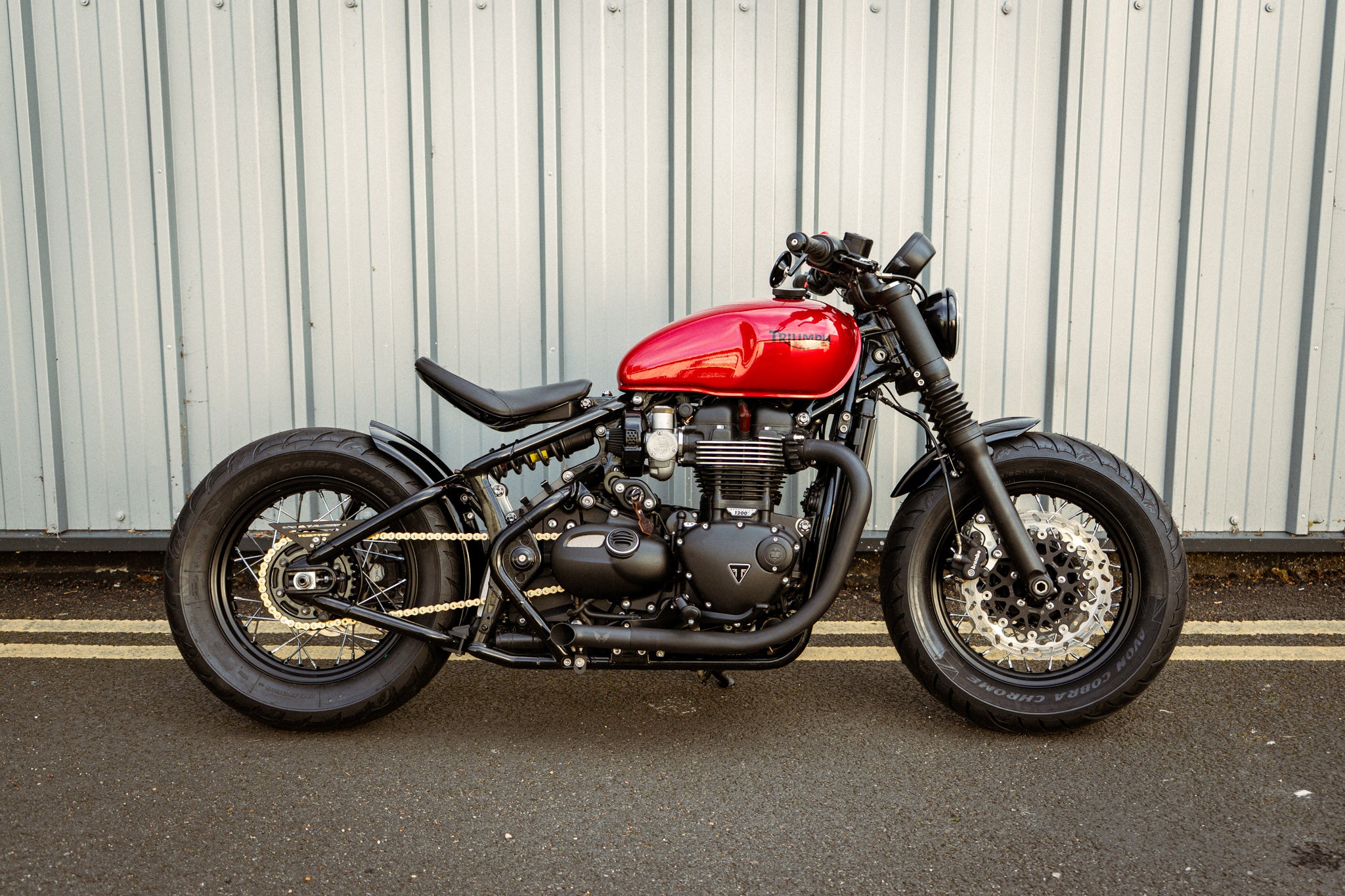 Triumph Bobber - Lamborghini BIA ROSSO