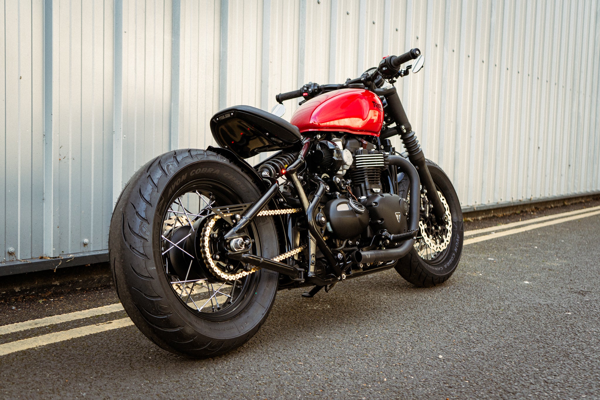 Triumph Bobber - Lamborghini BIA ROSSO