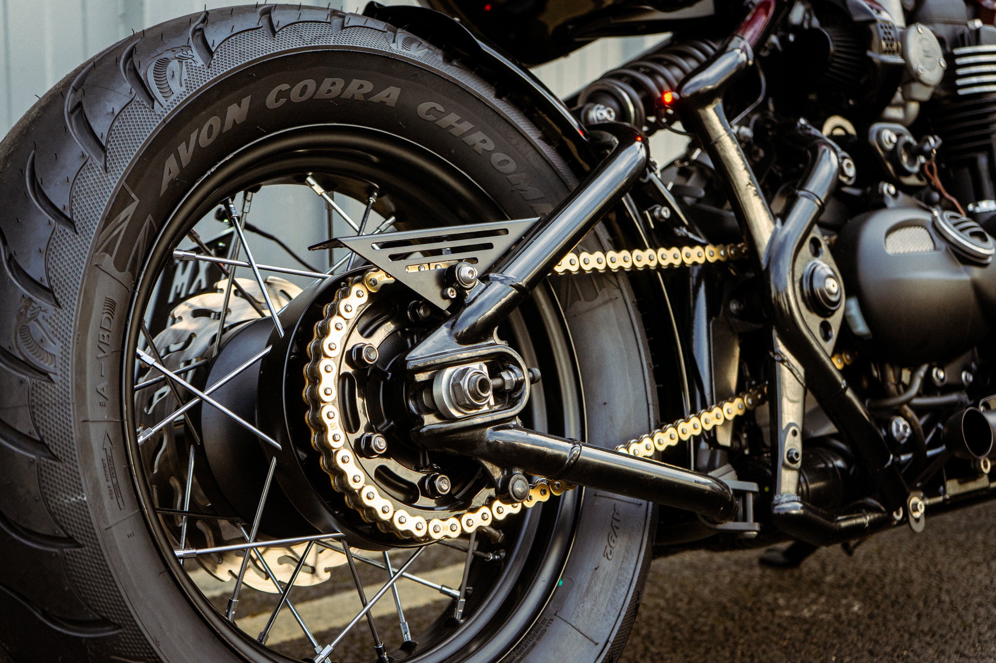 Triumph Bobber - Lamborghini BIA ROSSO