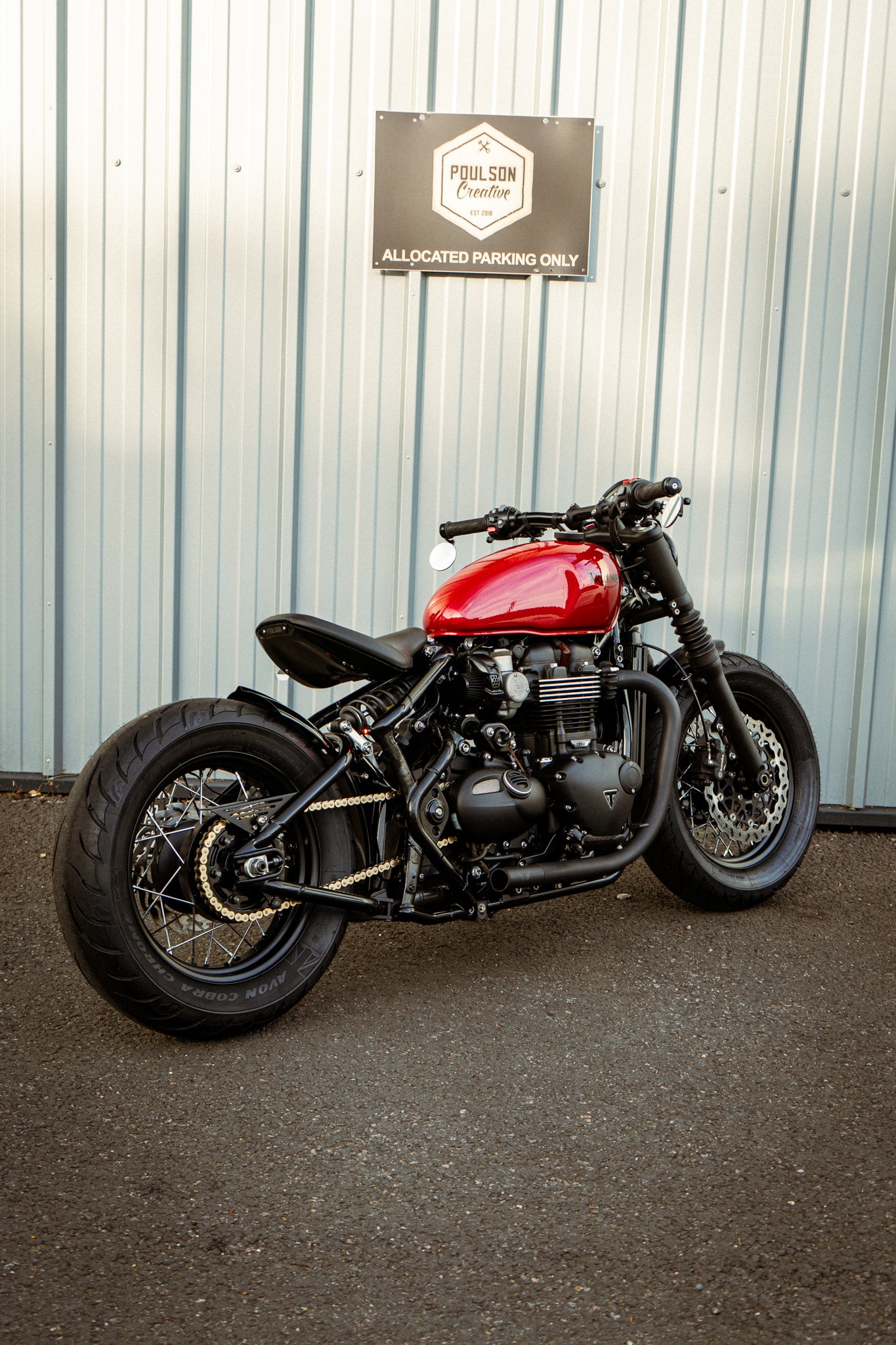 Triumph Bobber - Lamborghini BIA ROSSO