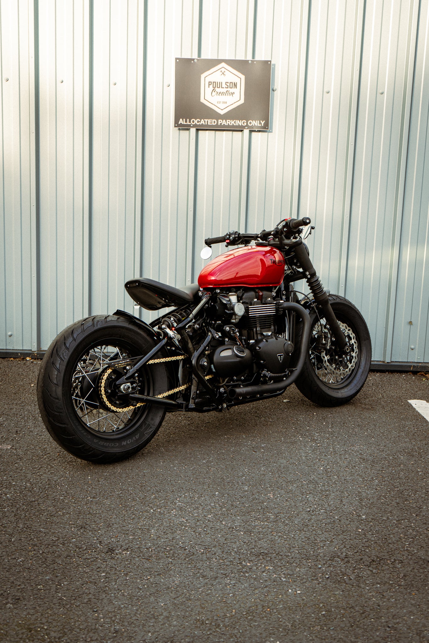 Triumph Bobber - Lamborghini BIA ROSSO