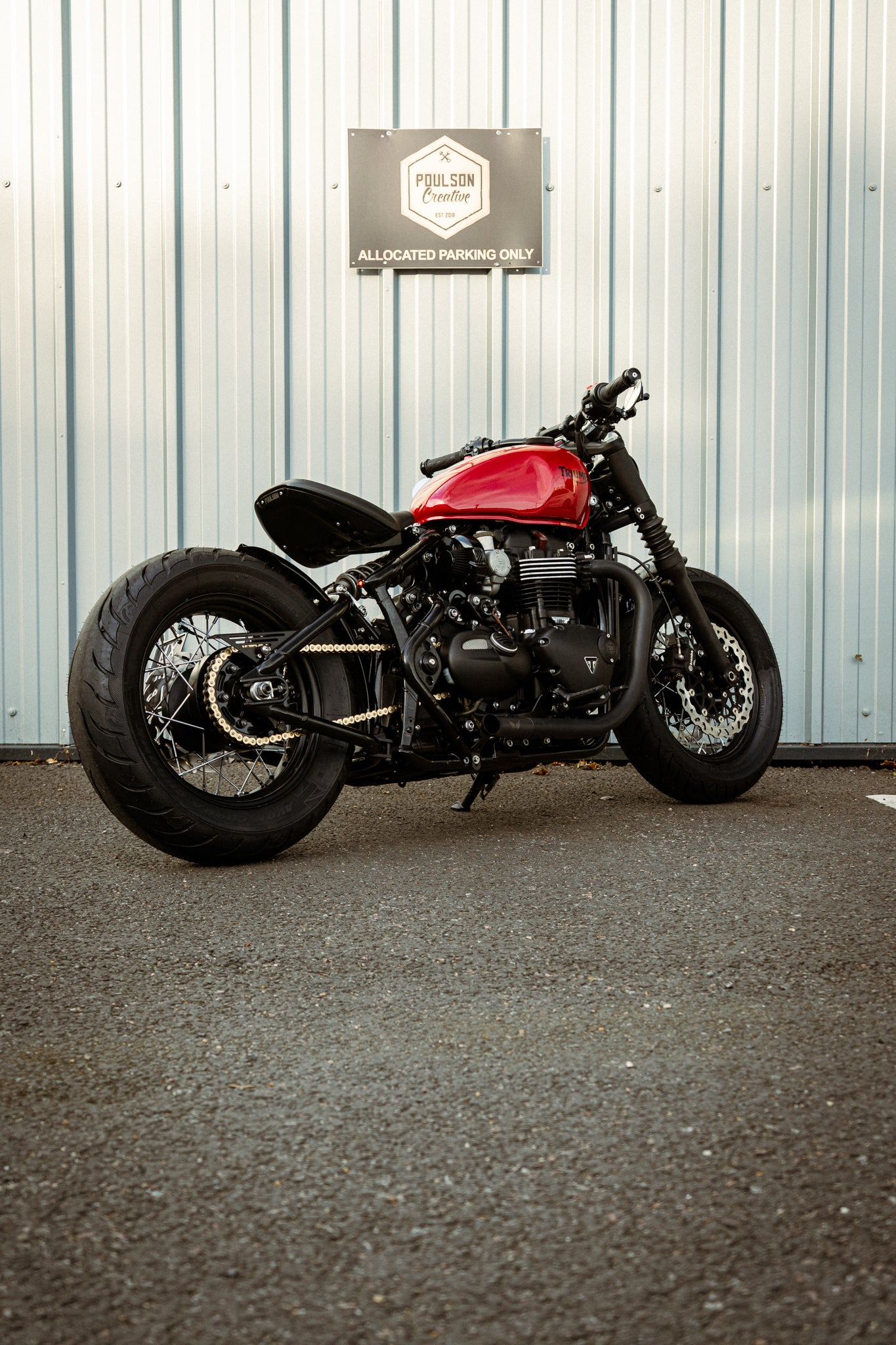 Triumph Bobber - Lamborghini BIA ROSSO