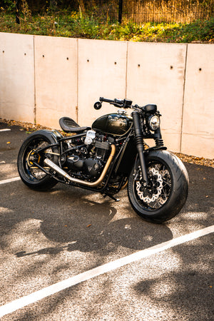 Triumph Bobber - 'The British Bobber' Full wide wheel custom