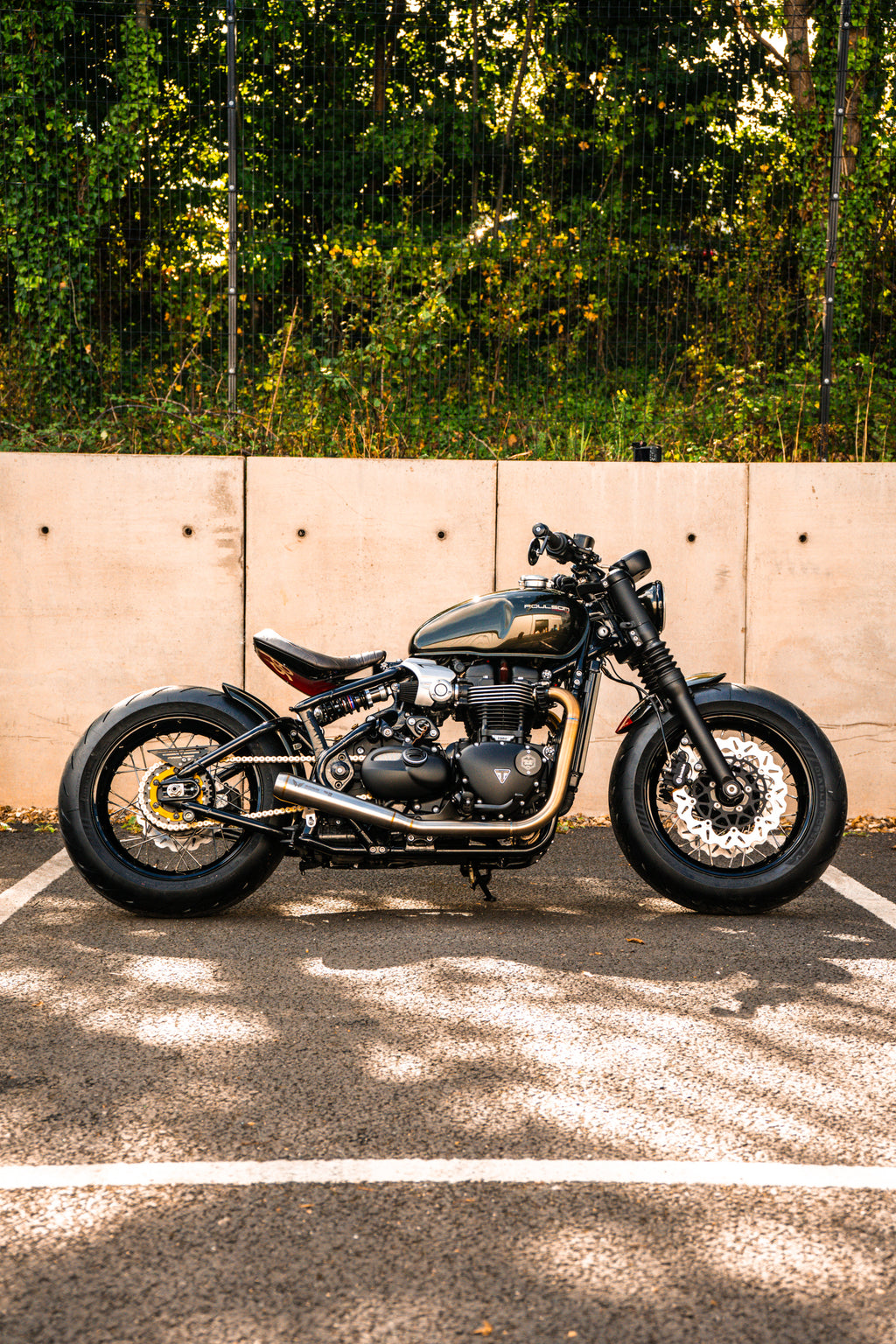 Triumph Bobber - 'The British Bobber' Full wide wheel custom