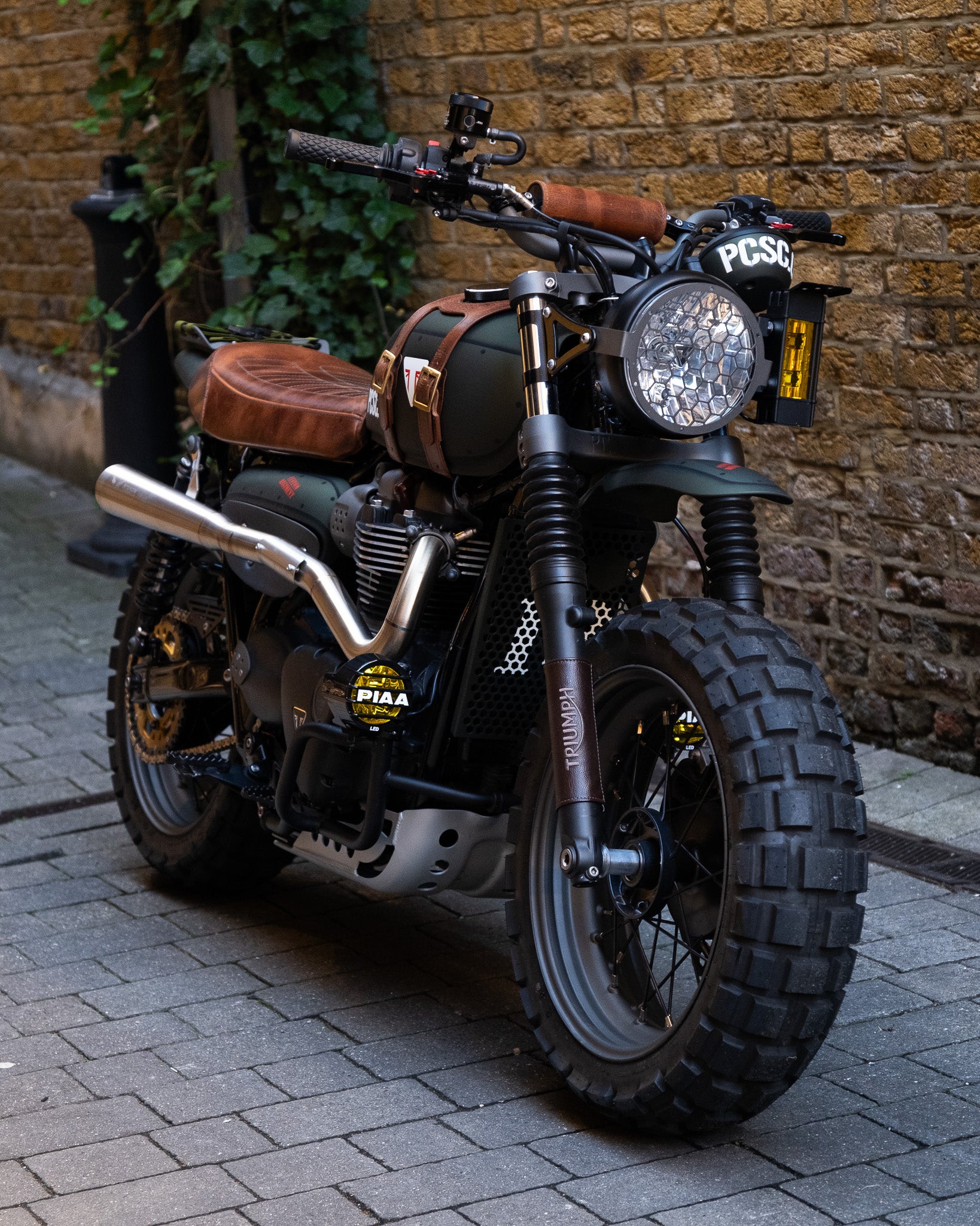 Triumph Scrambler - SCRUMMER