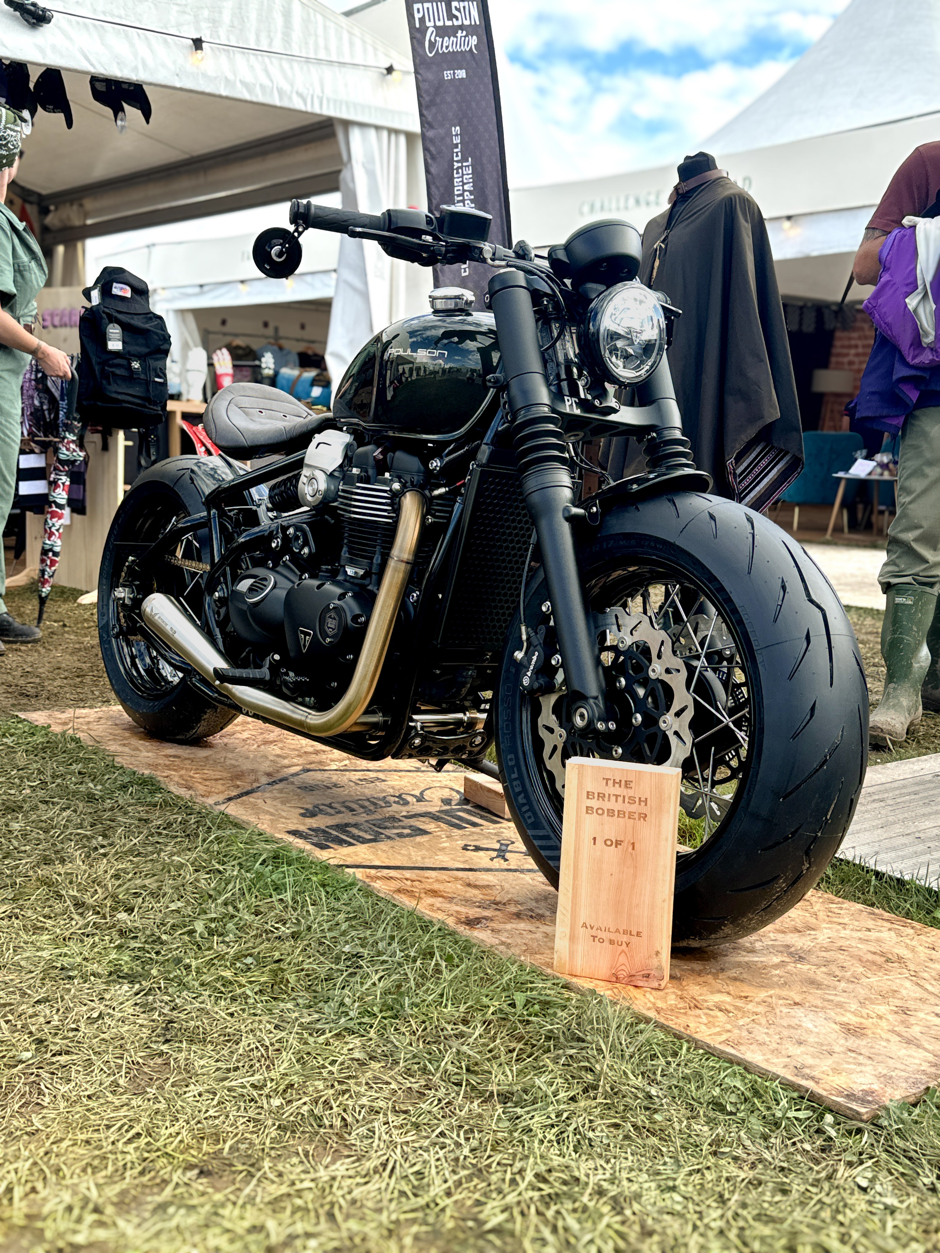 Triumph Bobber - 'The British Bobber' Full wide wheel custom