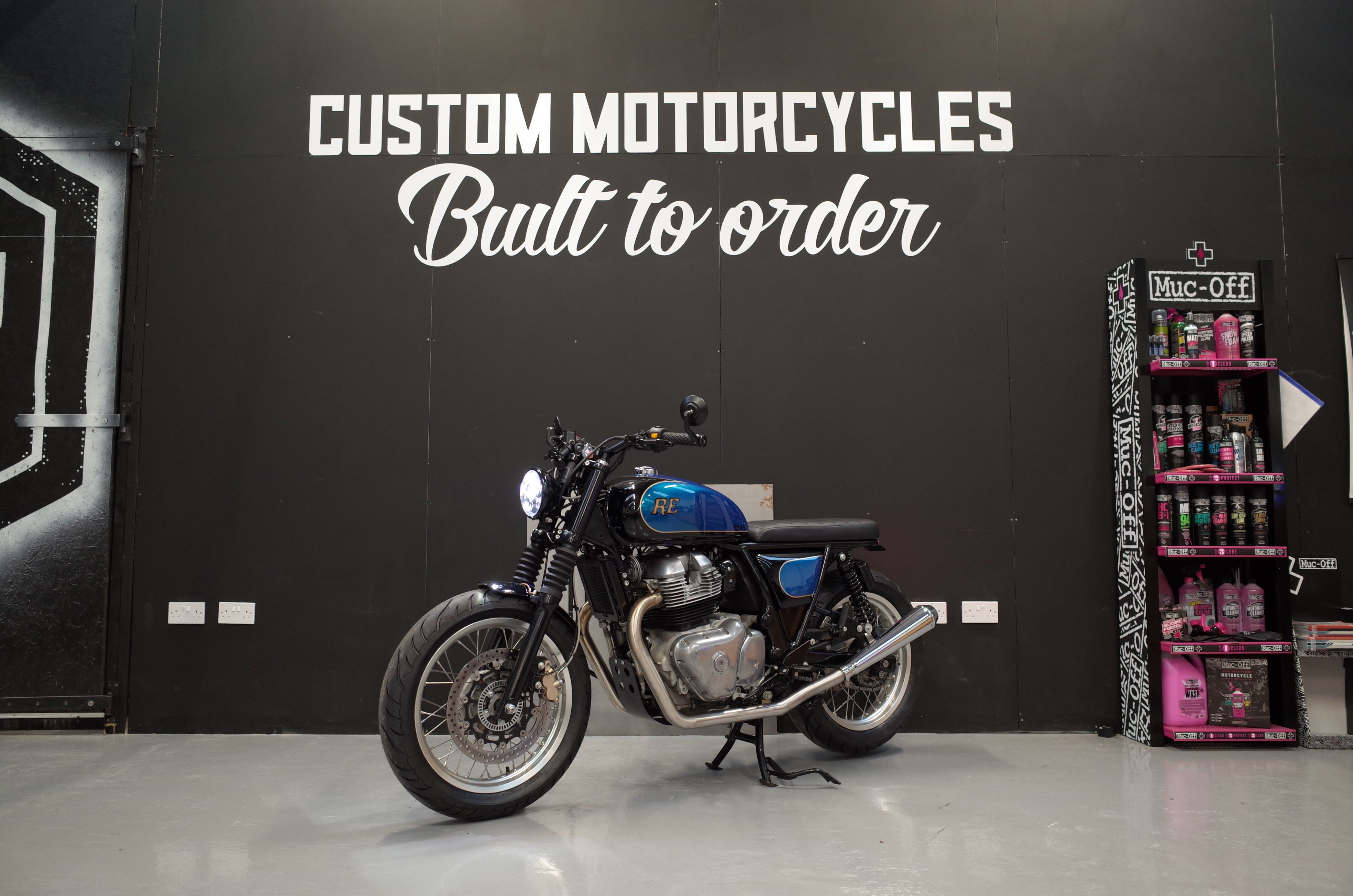 Royal Enfield Interceptor Brat Tracker