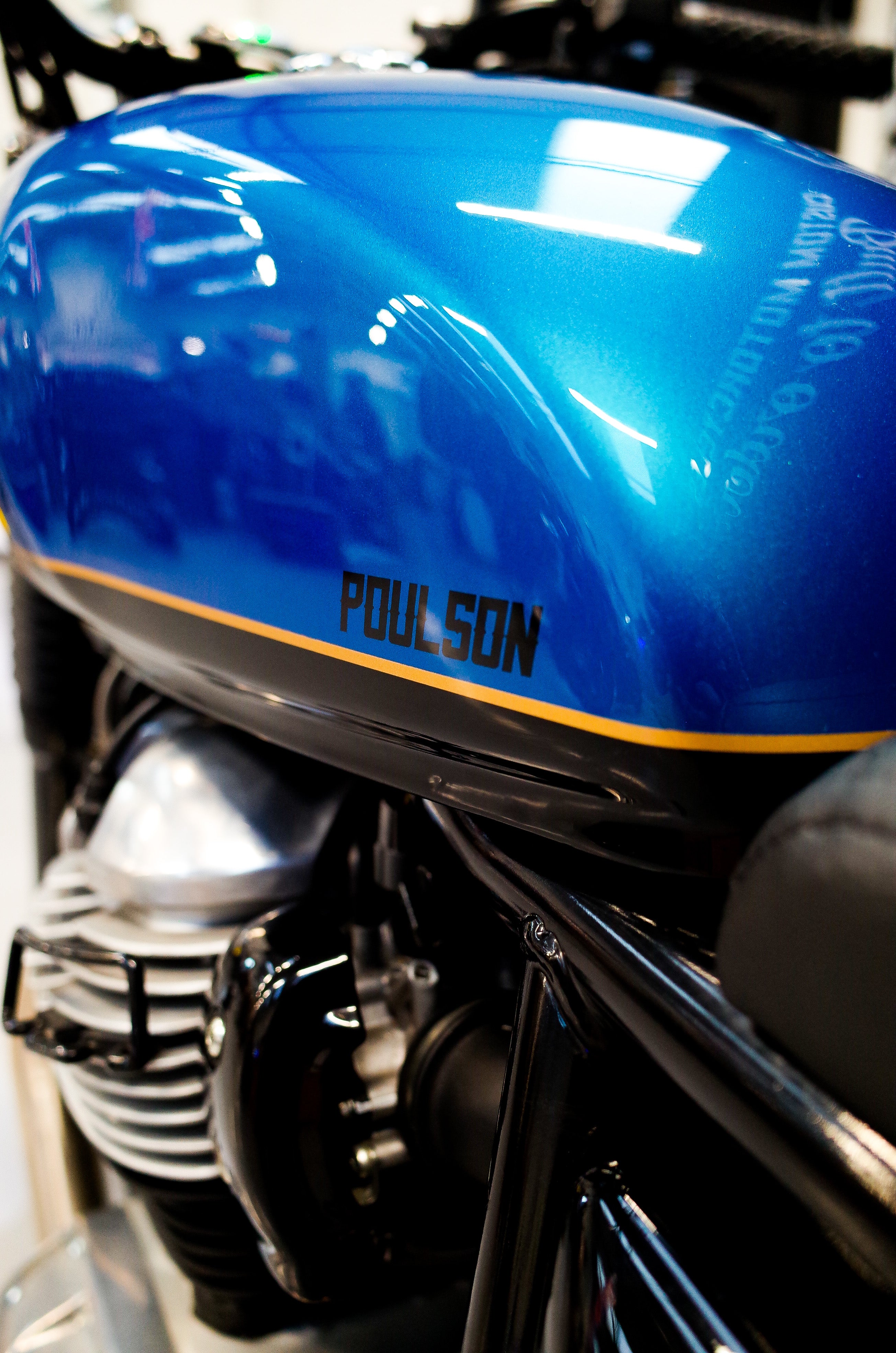 Royal Enfield Interceptor Brat Tracker