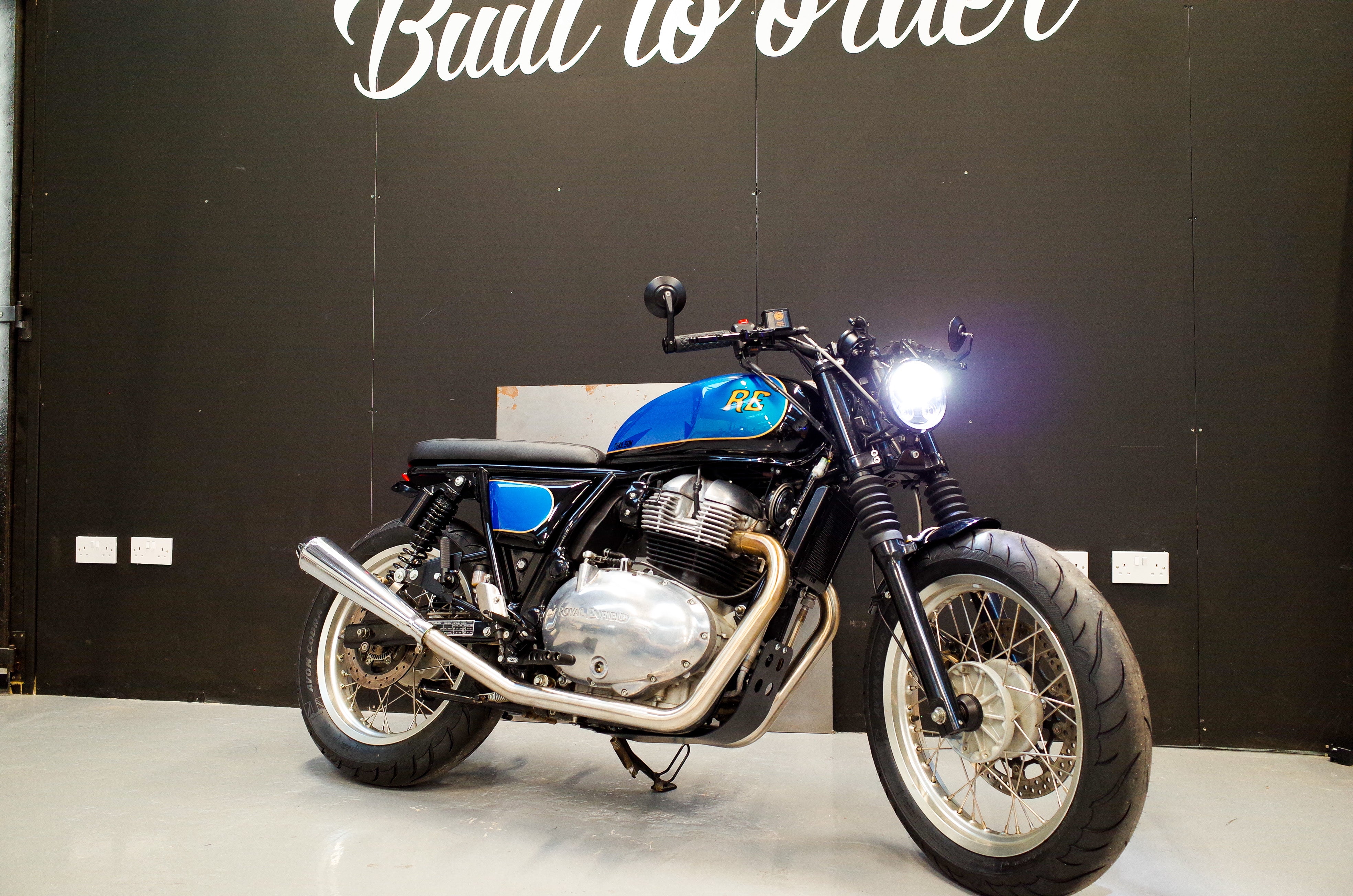 Royal Enfield Interceptor Brat Tracker