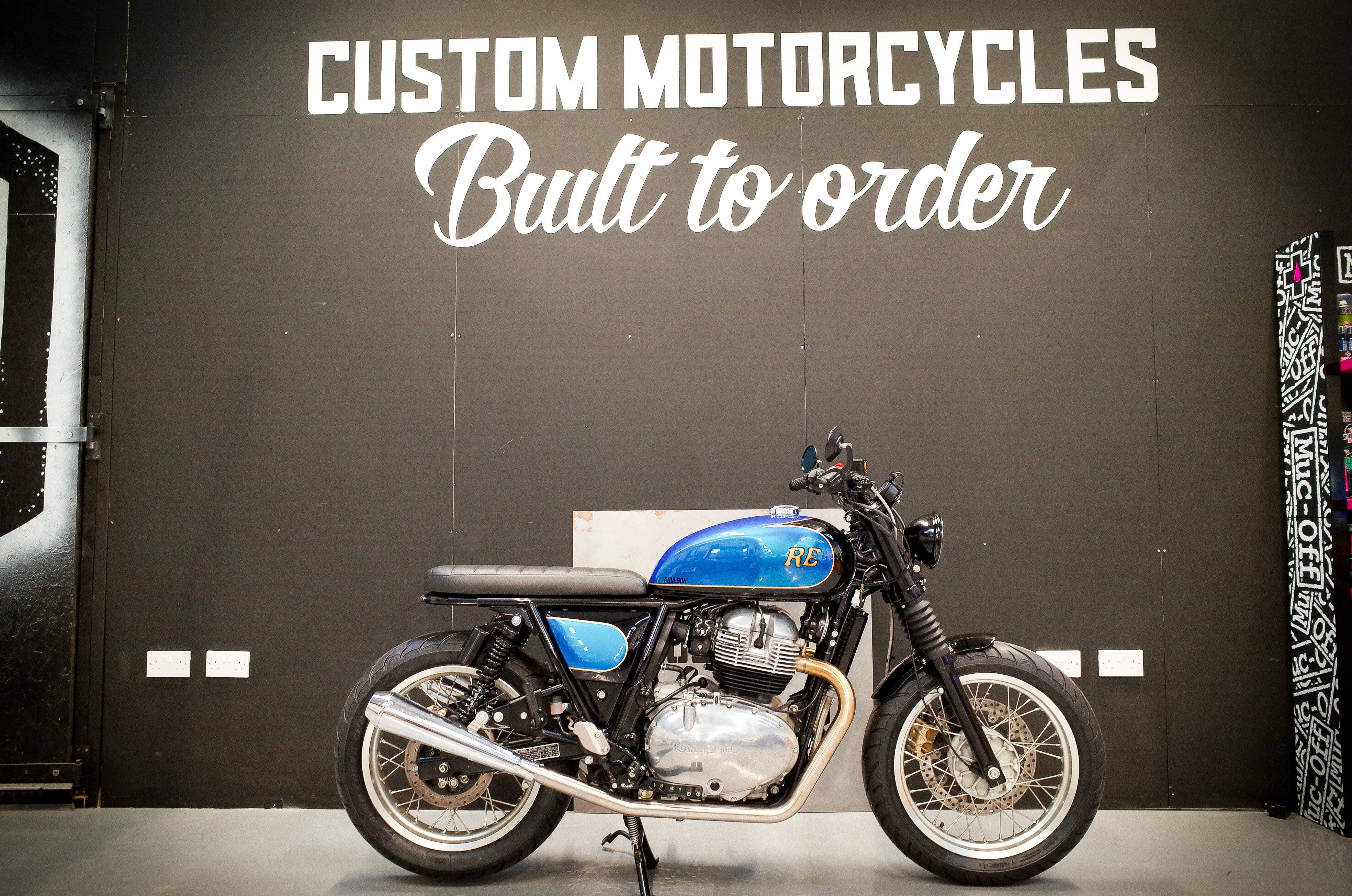 Royal Enfield Interceptor Brat Tracker