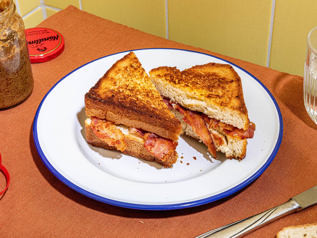 Bacon OR sausage  toastie/sandwich