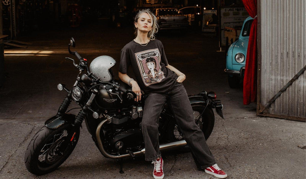 Wildust Sisters ~ Woman Rider T-shirt